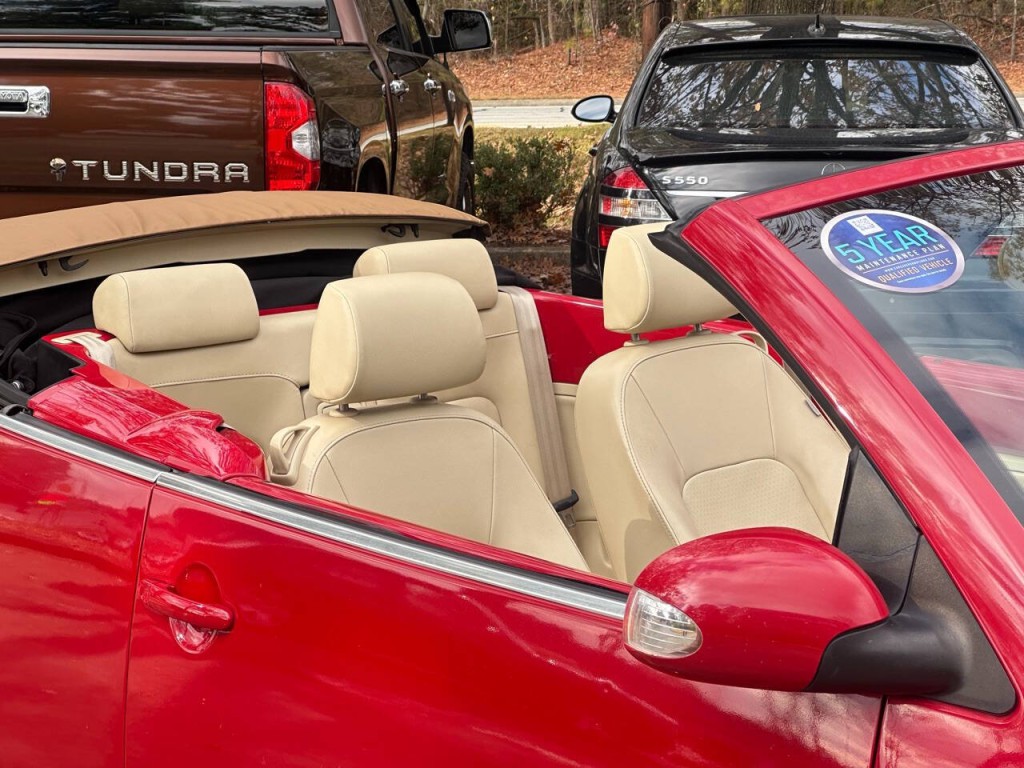 2009 Volkswagen Beetle Image 33