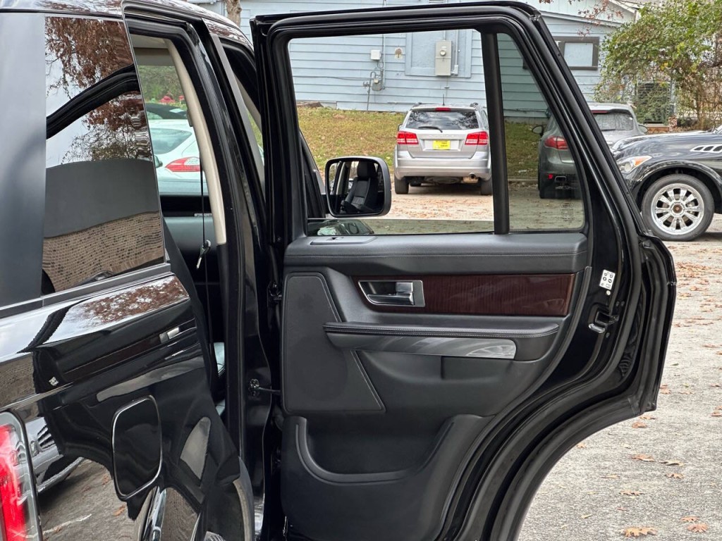 2011 Land Rover Range Rover Sport Image 23