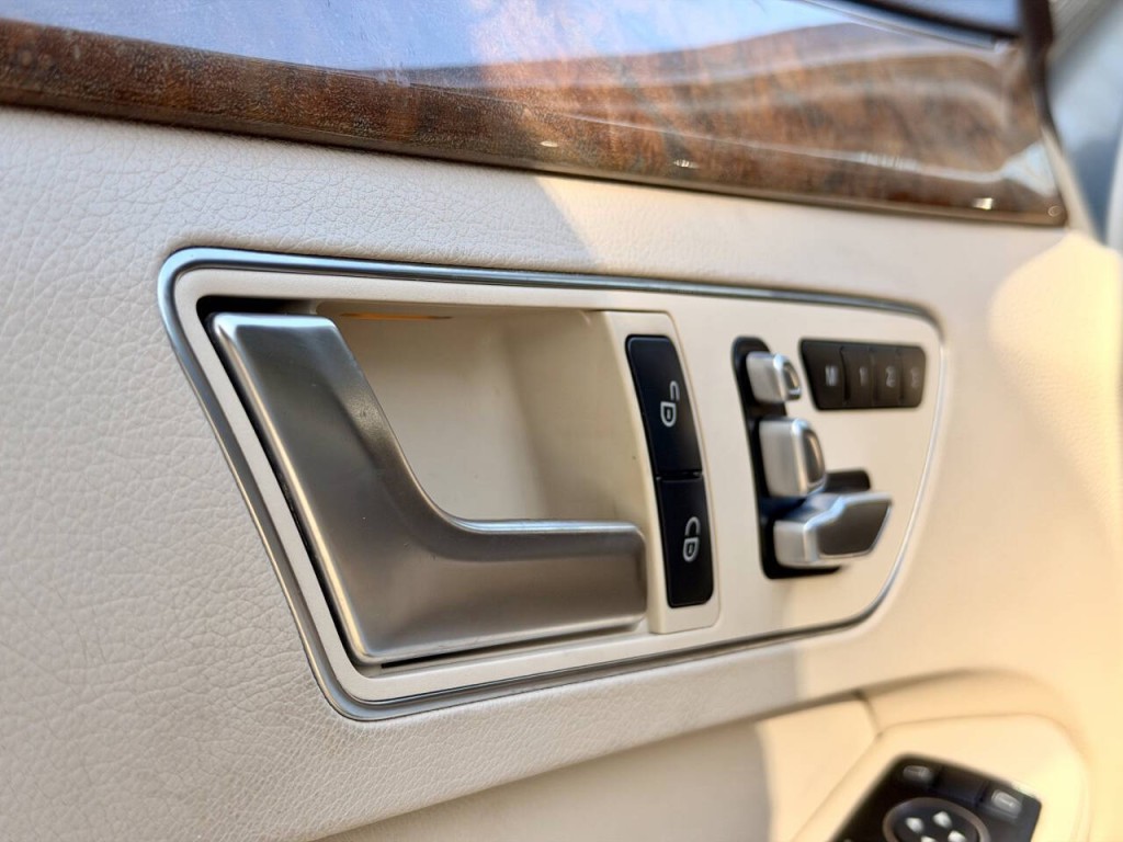 2014 Mercedes-Benz E-Class Image 7