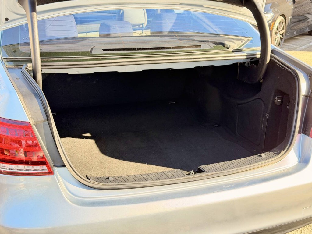 2014 Mercedes-Benz E-Class Image 24
