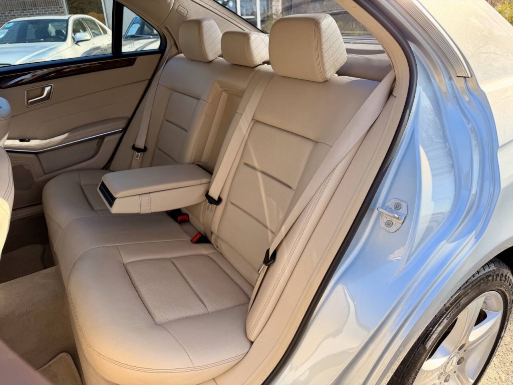 2014 Mercedes-Benz E-Class Image 31