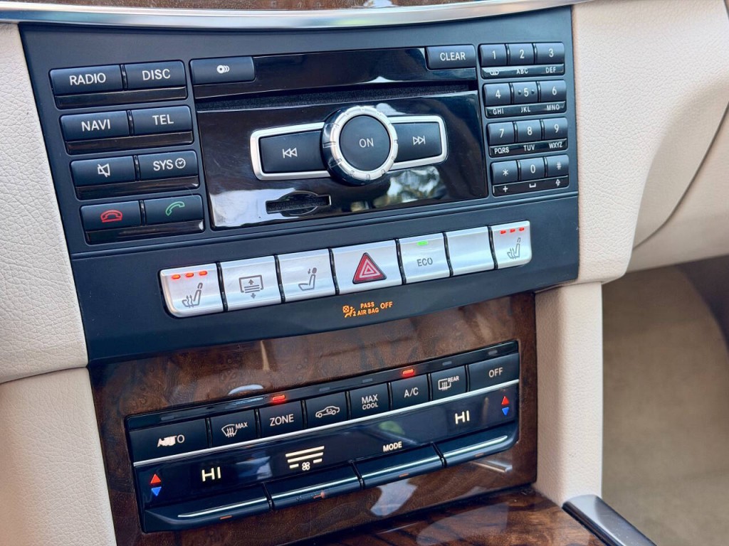 2014 Mercedes-Benz E-Class Image 38