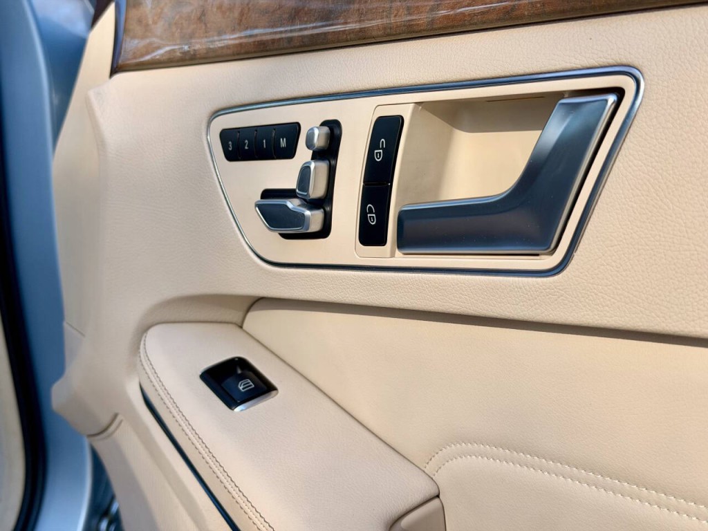 2014 Mercedes-Benz E-Class Image 40