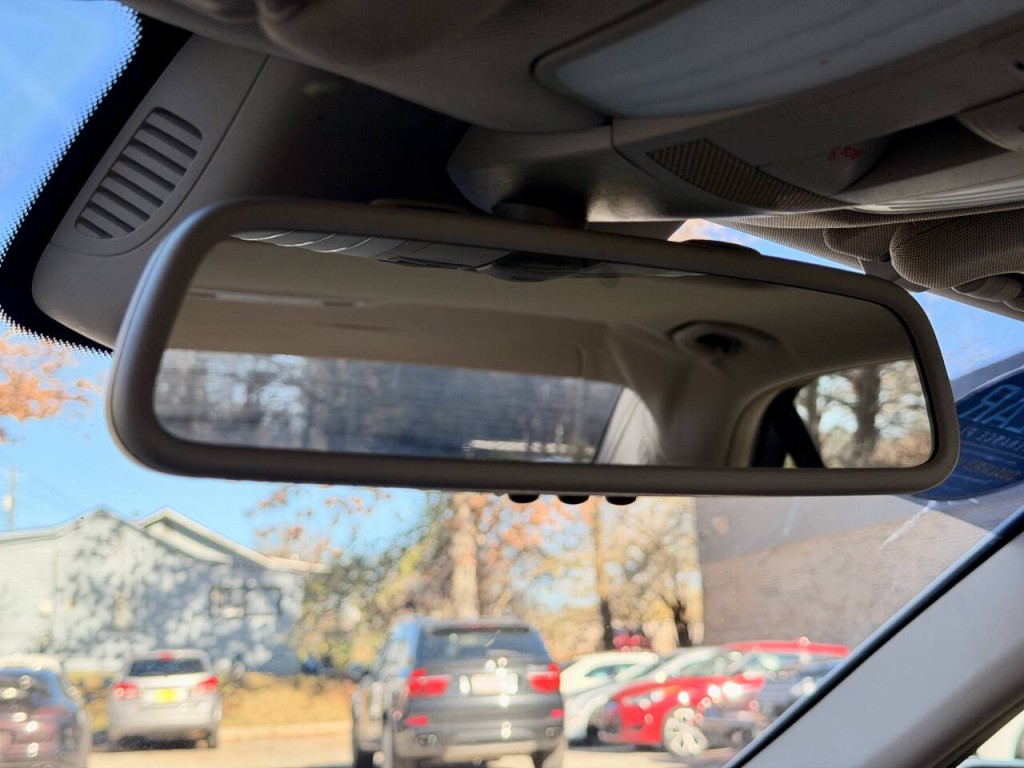 2014 Mercedes-Benz E-Class Image 52