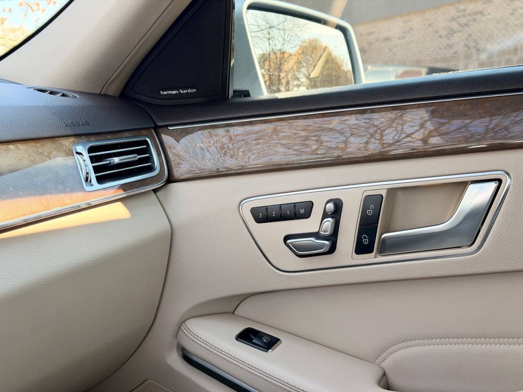 2014 Mercedes-Benz E-Class Image 53