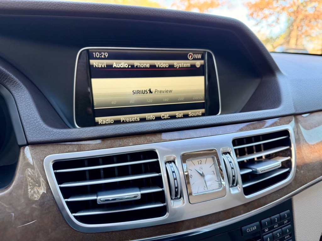 2014 Mercedes-Benz E-Class Image 55