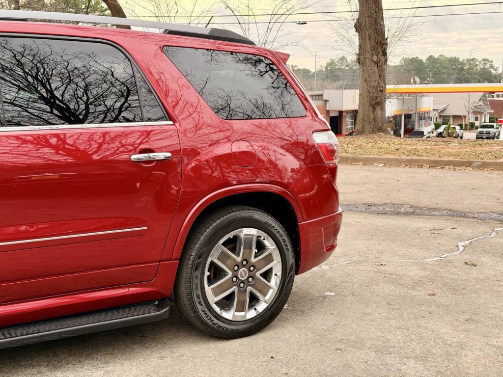 2012 GMC Acadia Image 24