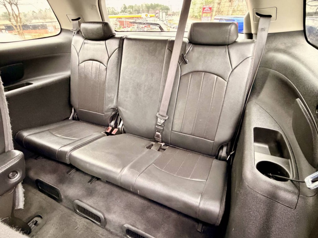 2012 GMC Acadia Image 28