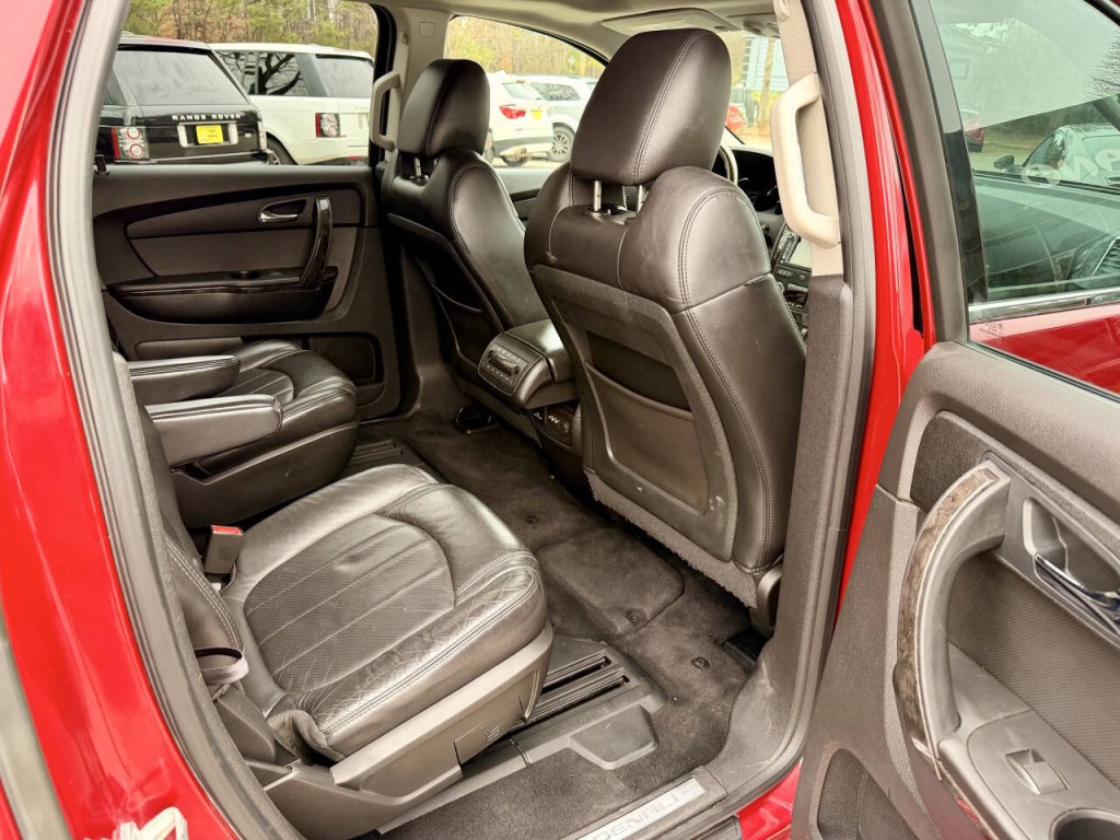 2012 GMC Acadia Image 31
