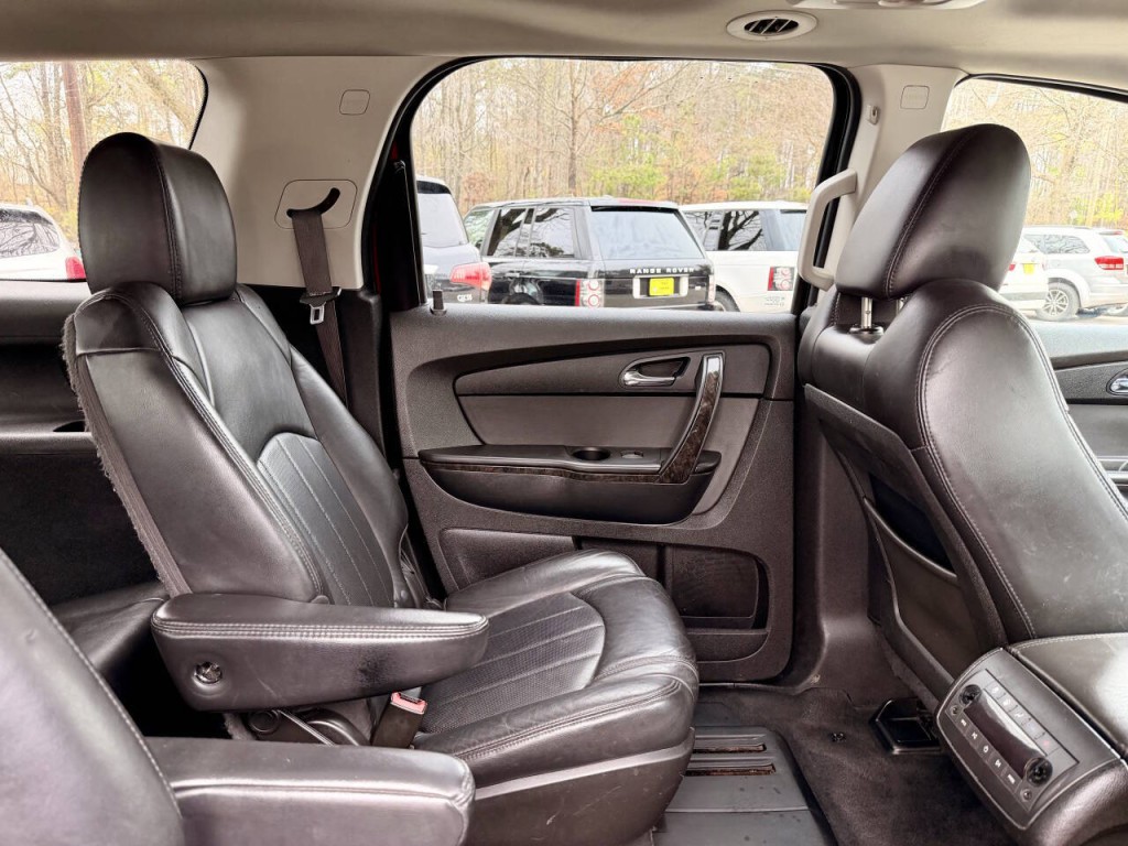 2012 GMC Acadia Image 33