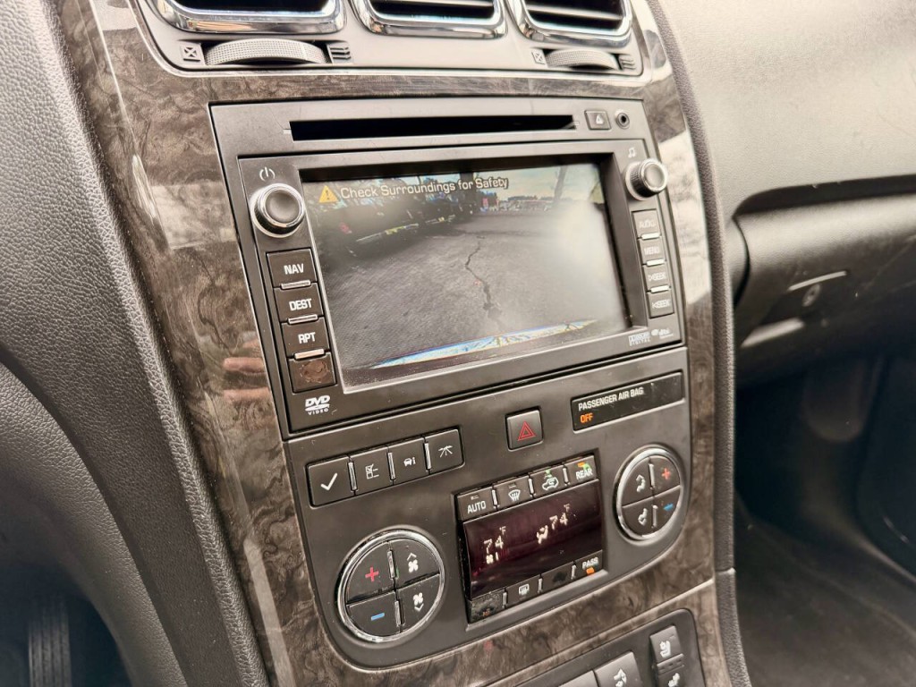 2012 GMC Acadia Image 38