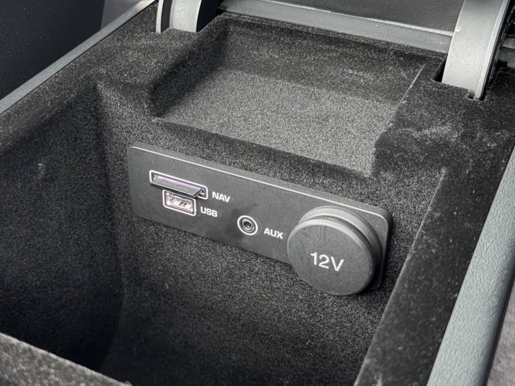 2016 Jaguar XF Image 72