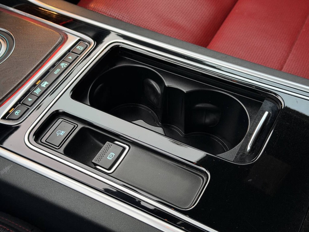 2016 Jaguar XF Image 58