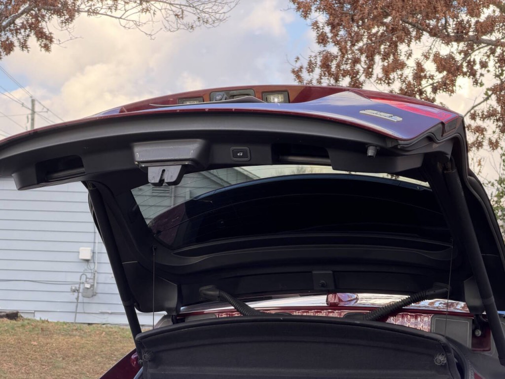 2017 Jaguar F-PACE Image 26