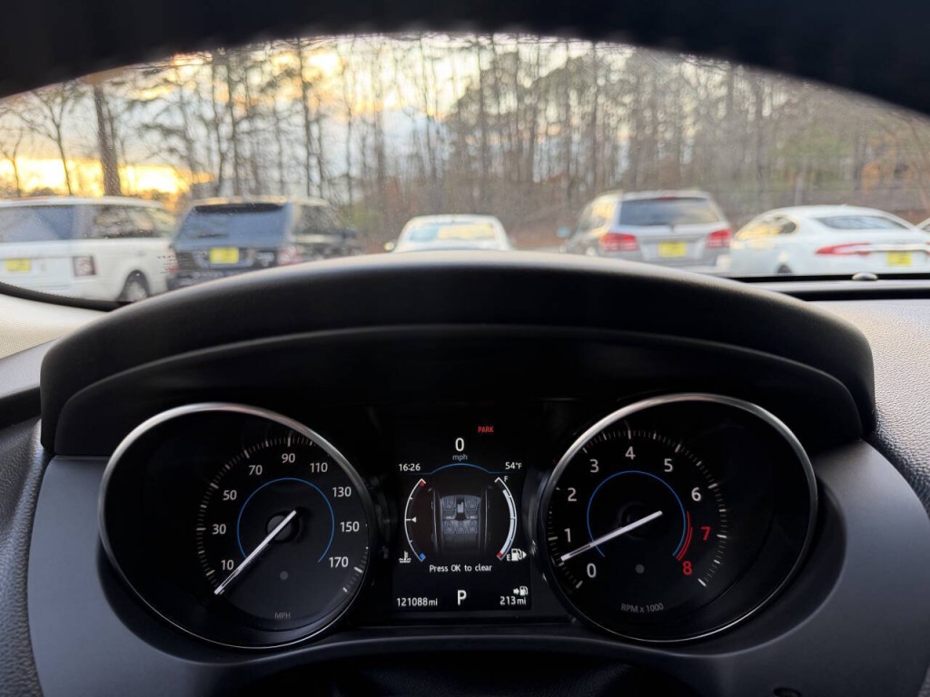 2017 Jaguar F-PACE Image 53