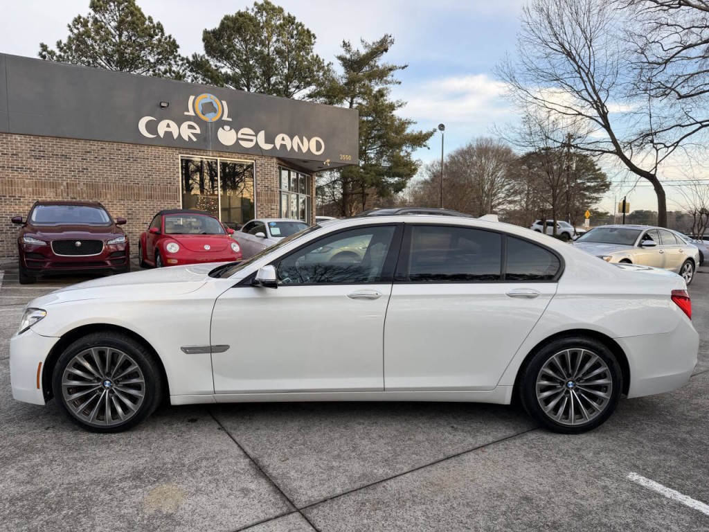 2013 BMW 7 Series Image 19