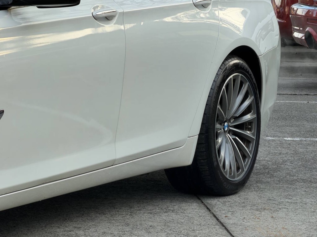 2013 BMW 7 Series Image 38
