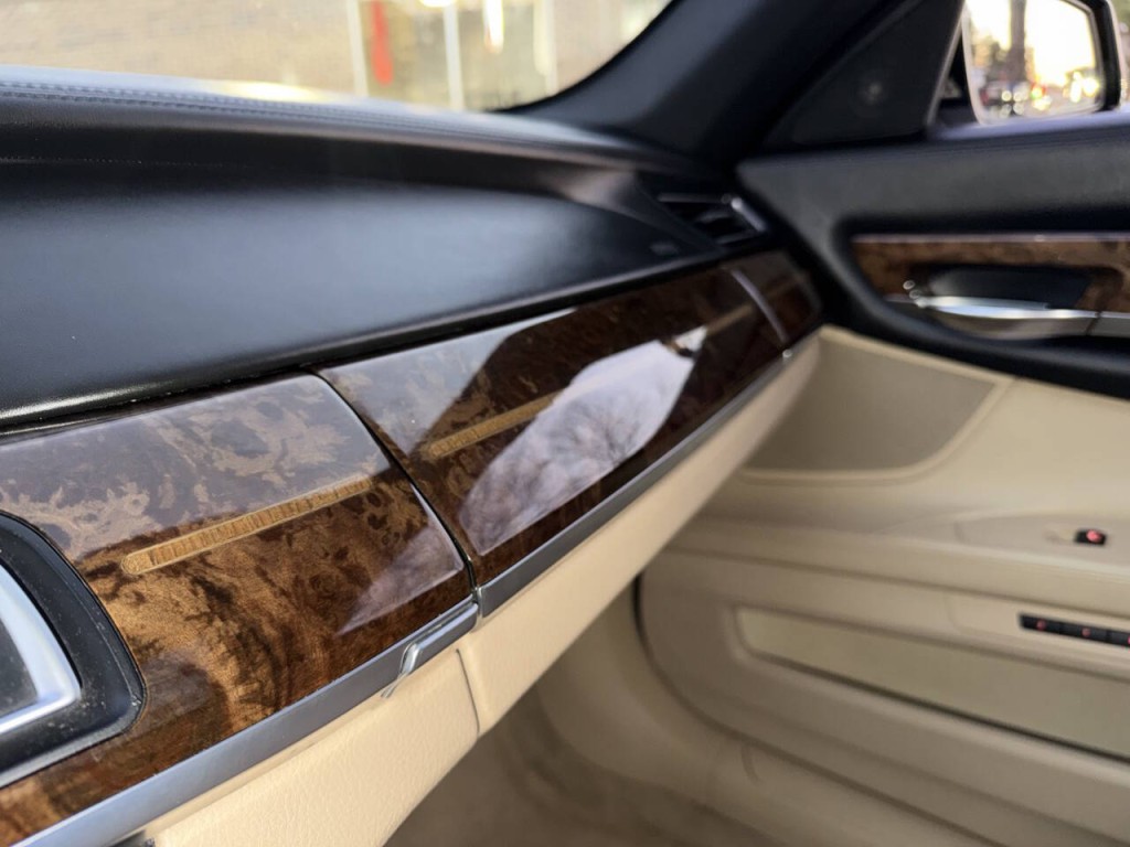 2013 BMW 7 Series Image 16