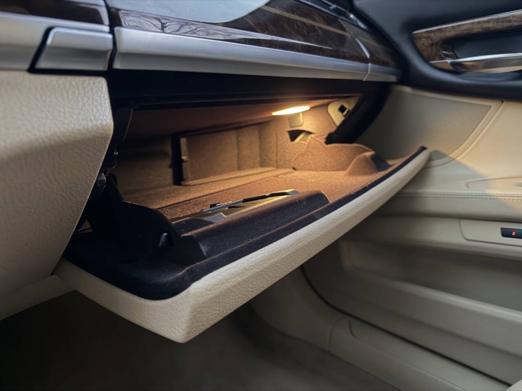 2013 BMW 7 Series Image 21