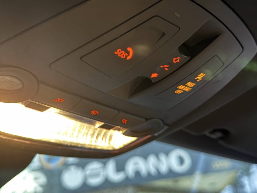 2013 BMW 7 Series Image 22