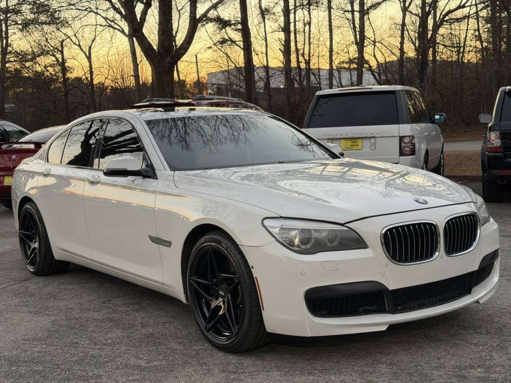 2013 BMW 7 Series Image 45