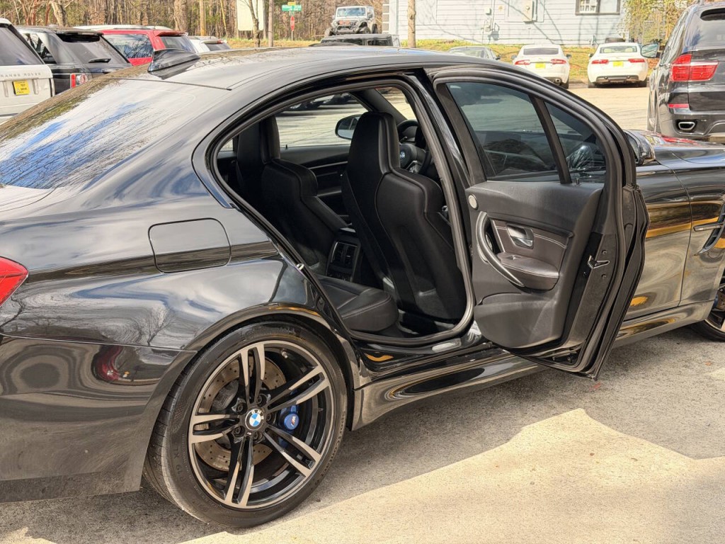 2017 BMW M3 Image 14