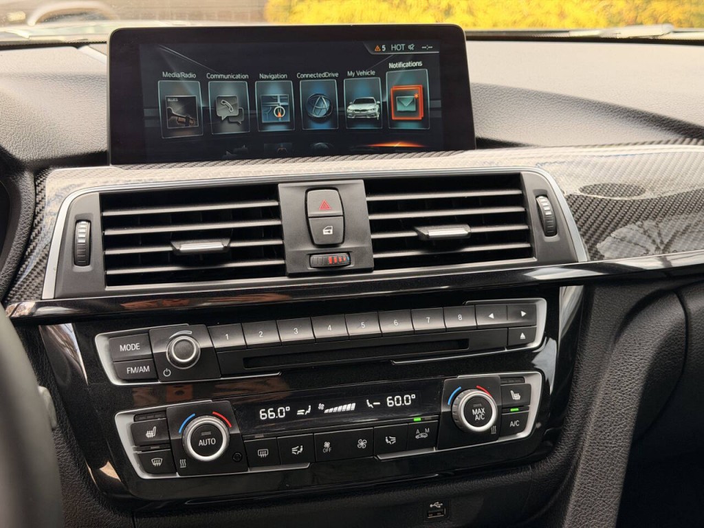 2017 BMW M3 Image 27