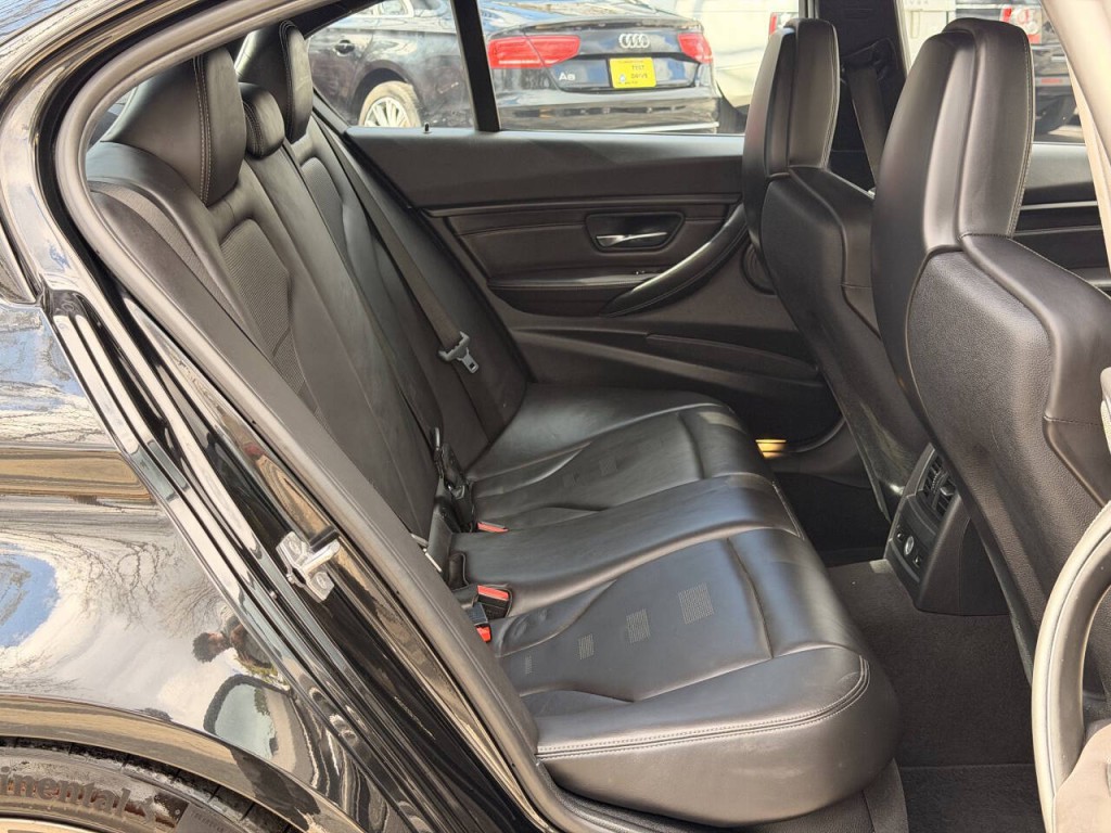 2017 BMW M3 Image 38