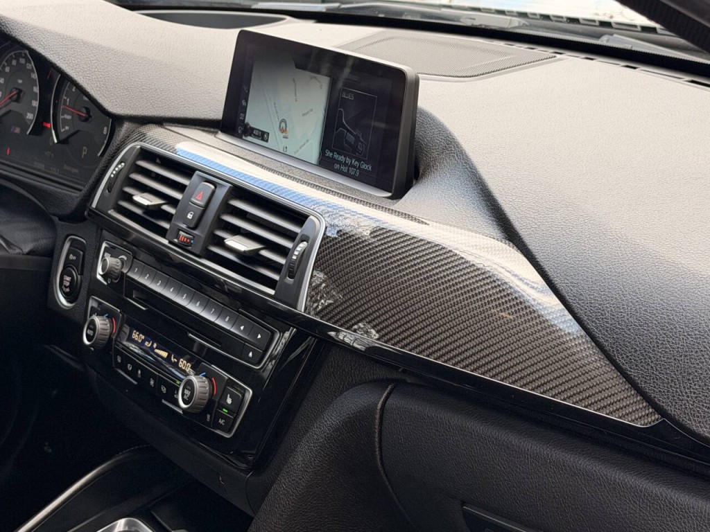 2017 BMW M3 Image 43