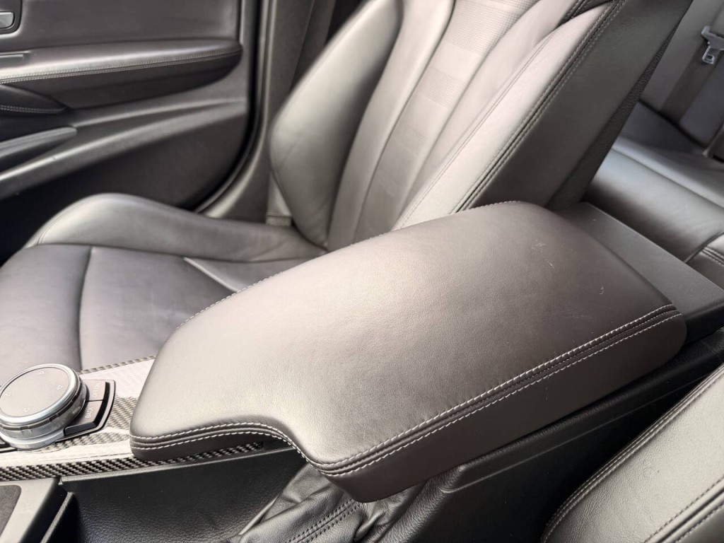 2017 BMW M3 Image 52