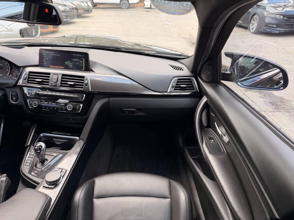 2017 BMW M3 Image 62