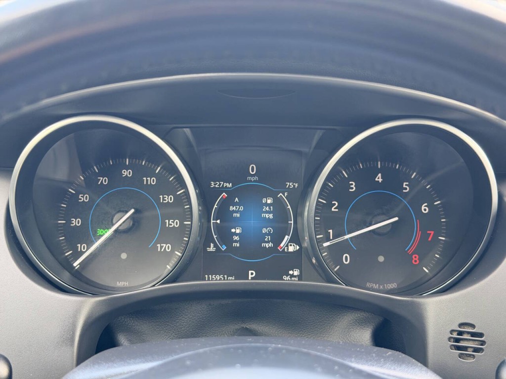 2017 Jaguar XE Image 23