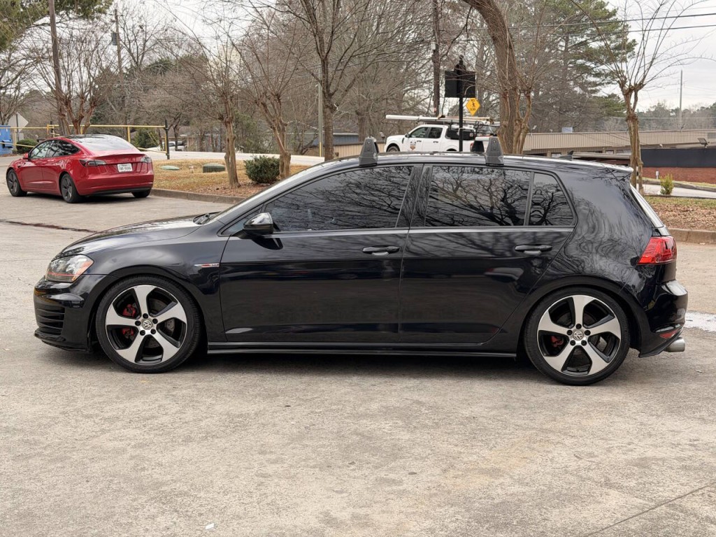 2015 Volkswagen GTI Image 16