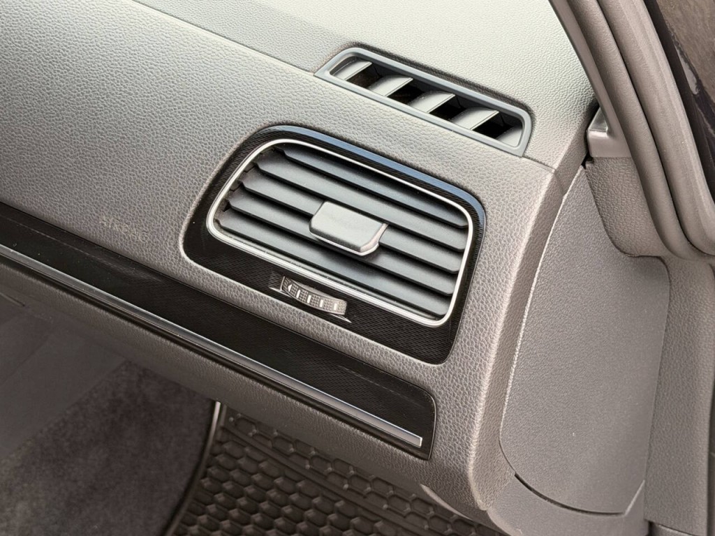 2015 Volkswagen GTI Image 26