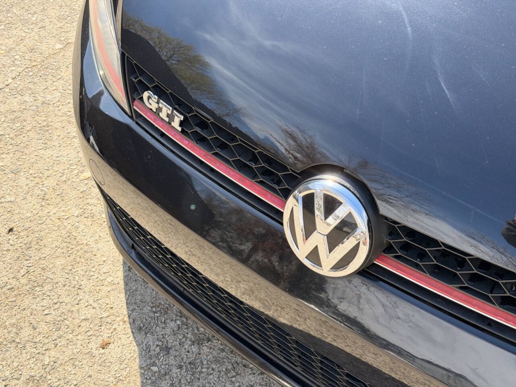 2015 Volkswagen GTI Image 34