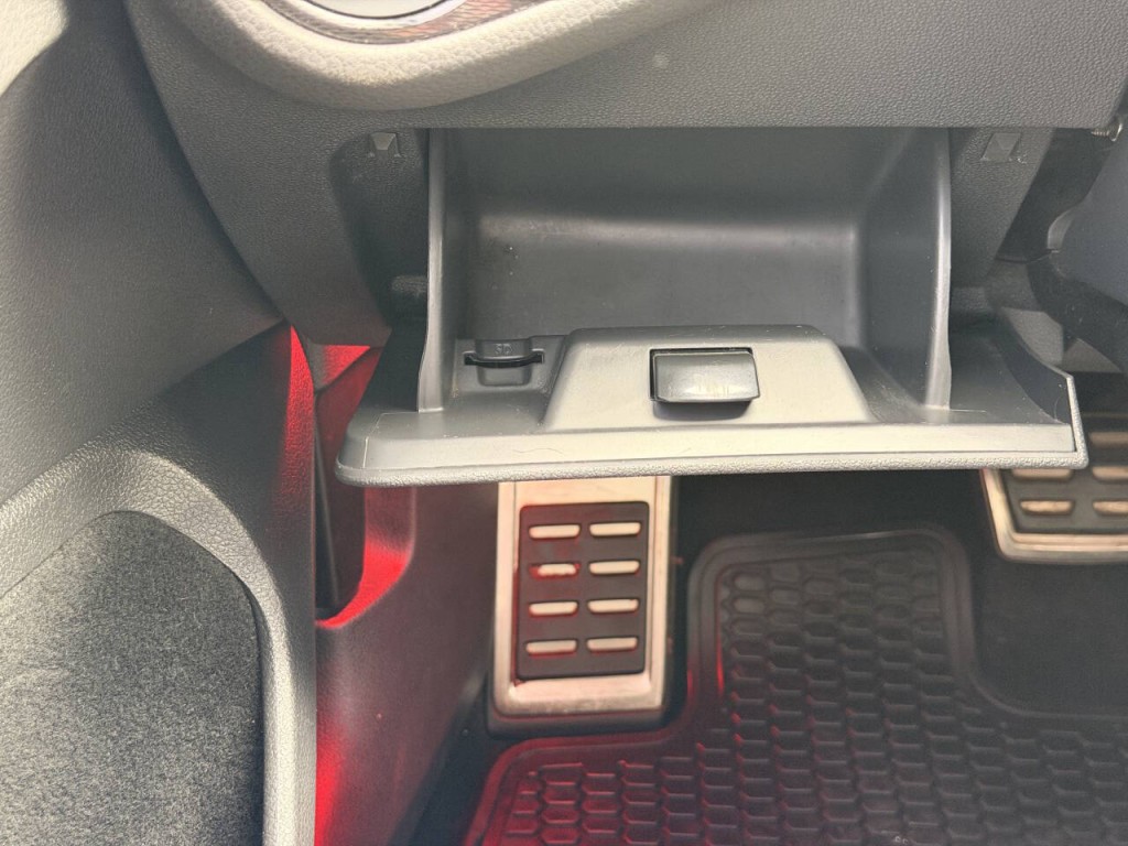 2015 Volkswagen GTI Image 37