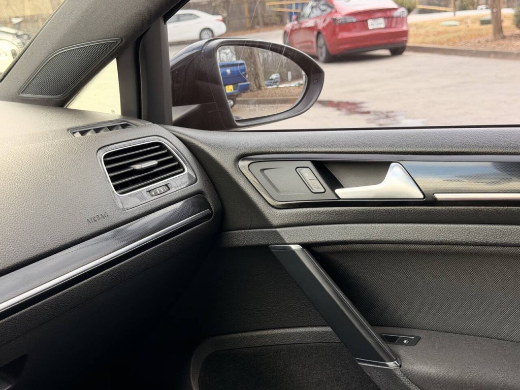 2015 Volkswagen GTI Image 39