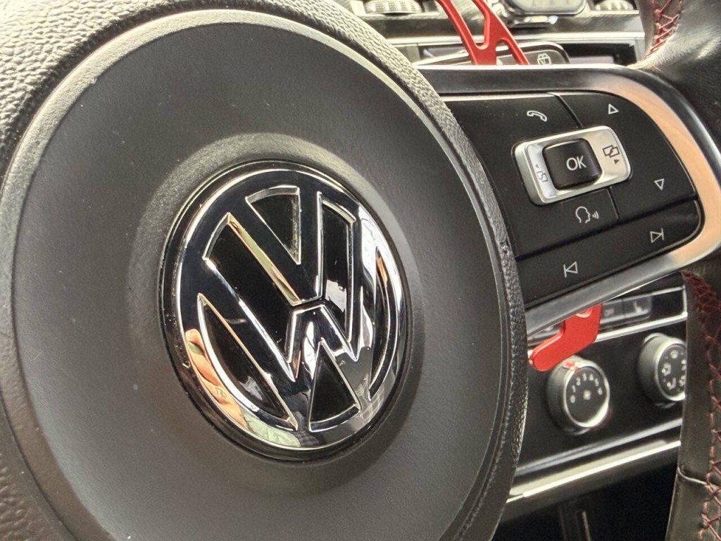 2015 Volkswagen GTI Image 42