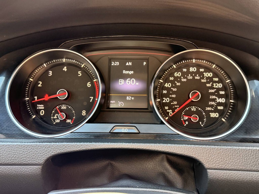 2015 Volkswagen GTI Image 52