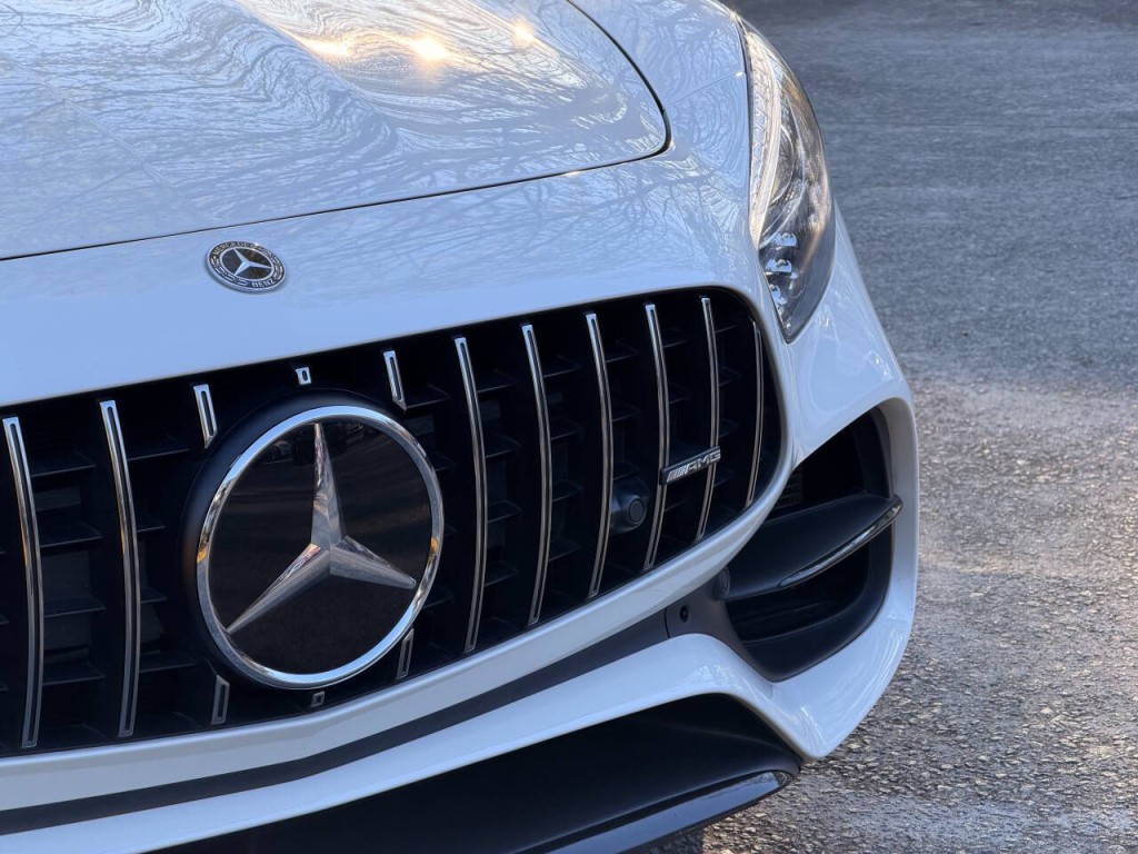 2018 Mercedes-Benz AMG GT Image 9