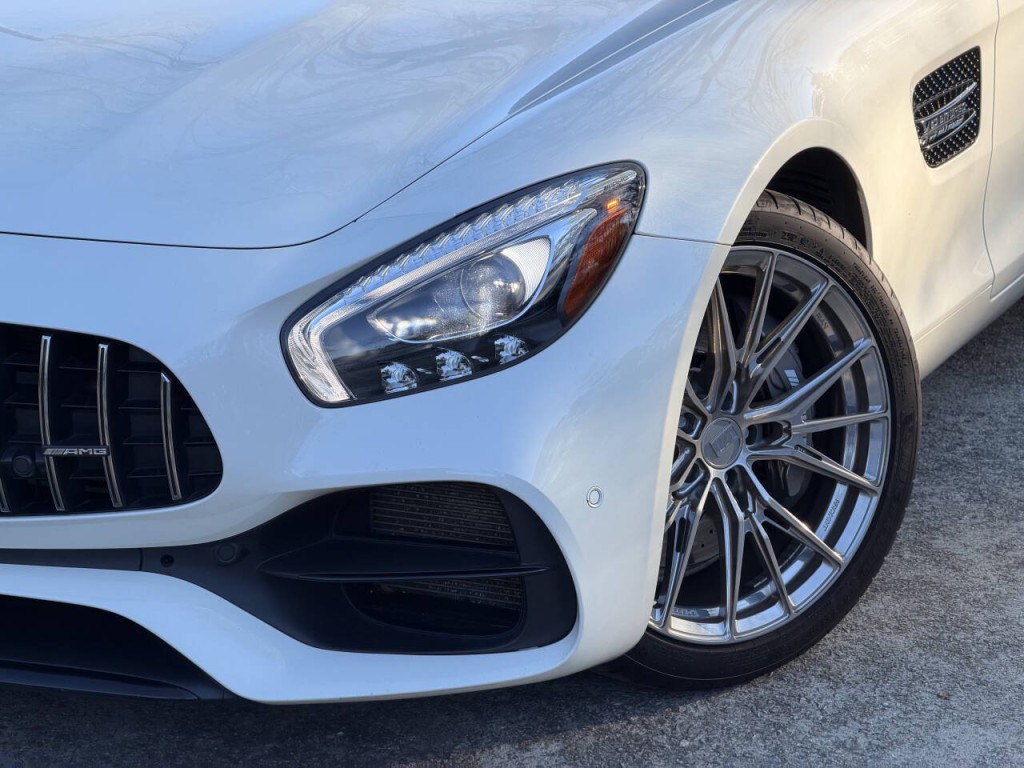 2018 Mercedes-Benz AMG GT Image 11