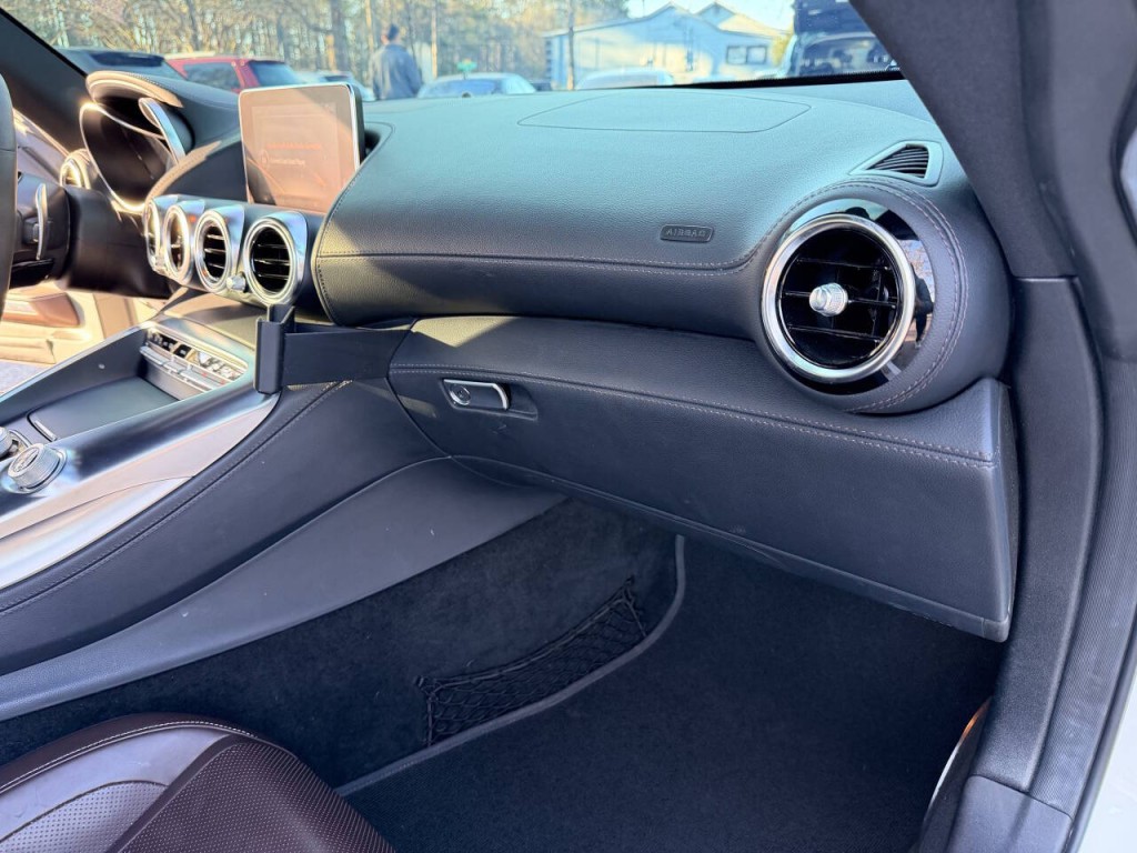 2018 Mercedes-Benz AMG GT Image 39