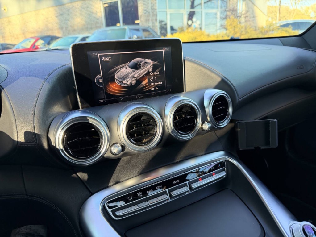 2018 Mercedes-Benz AMG GT Image 57