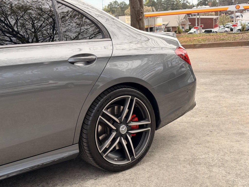 2019 Mercedes-Benz E-Class Image 6