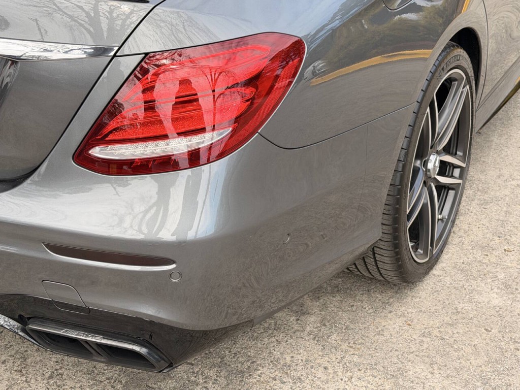 2019 Mercedes-Benz E-Class Image 9