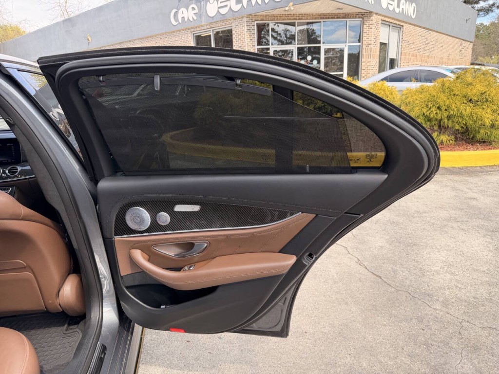 2019 Mercedes-Benz E-Class Image 26