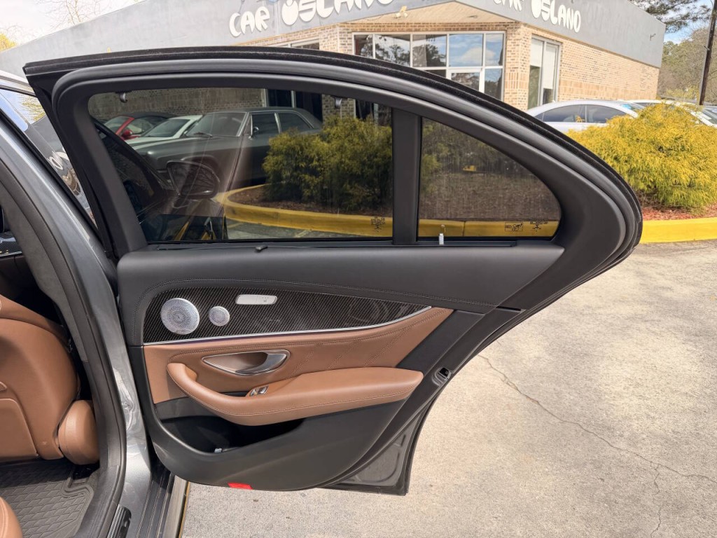 2019 Mercedes-Benz E-Class Image 27