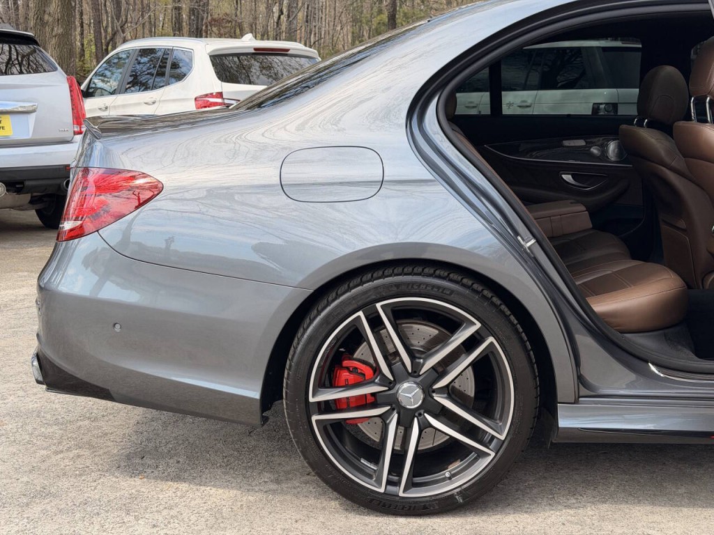 2019 Mercedes-Benz E-Class Image 29