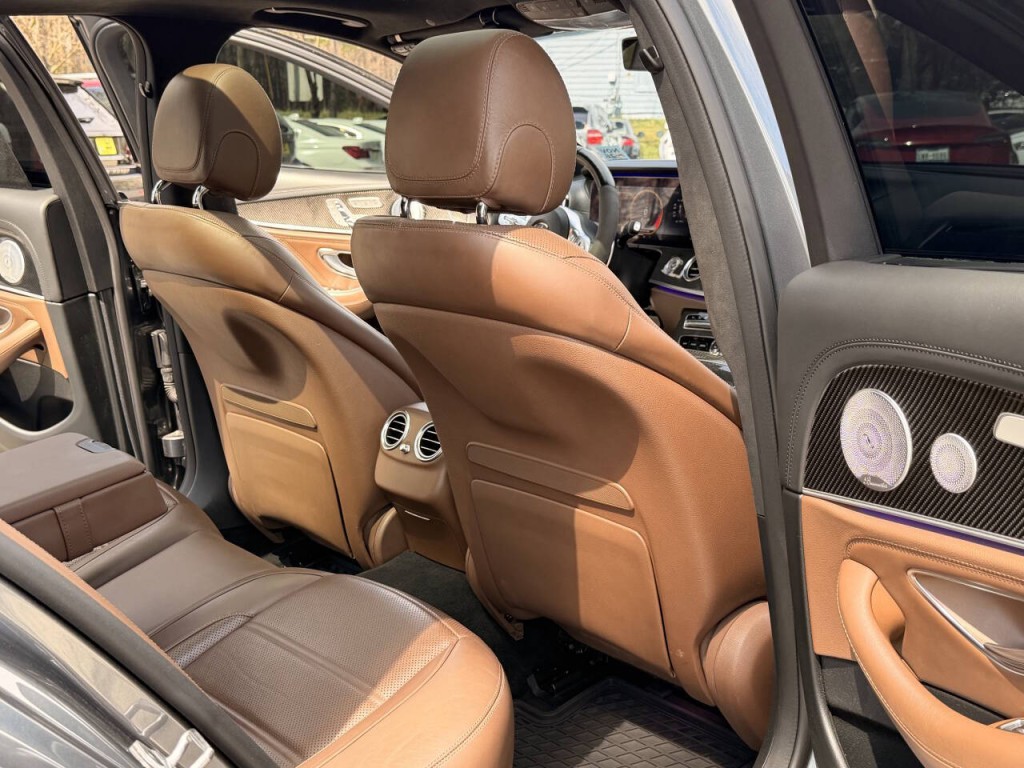 2019 Mercedes-Benz E-Class Image 38
