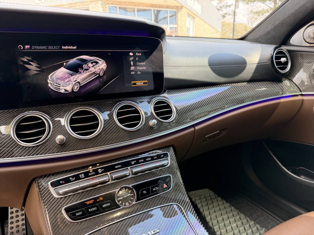 2019 Mercedes-Benz E-Class Image 62